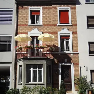 3 Frühstückspension Basel